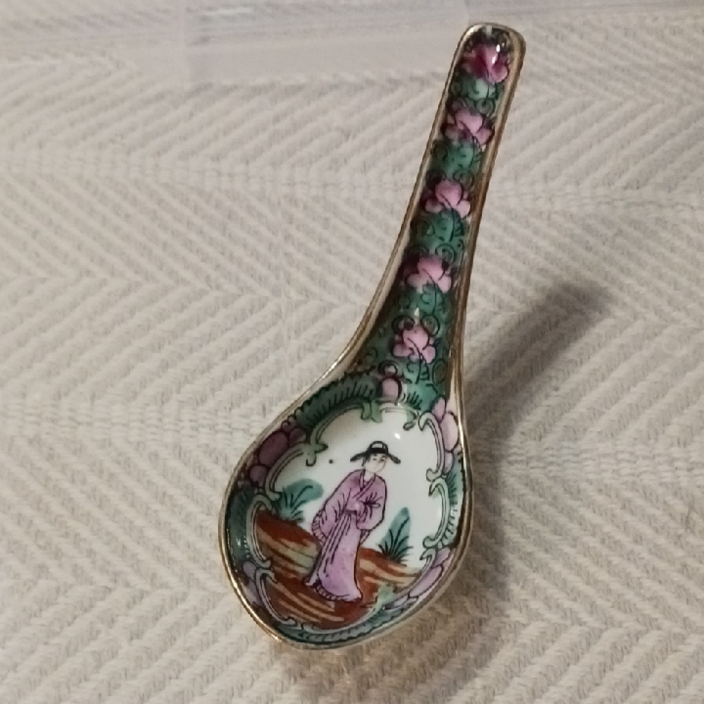 Pink and Green Kitchen Knife Set with Intricate Designs